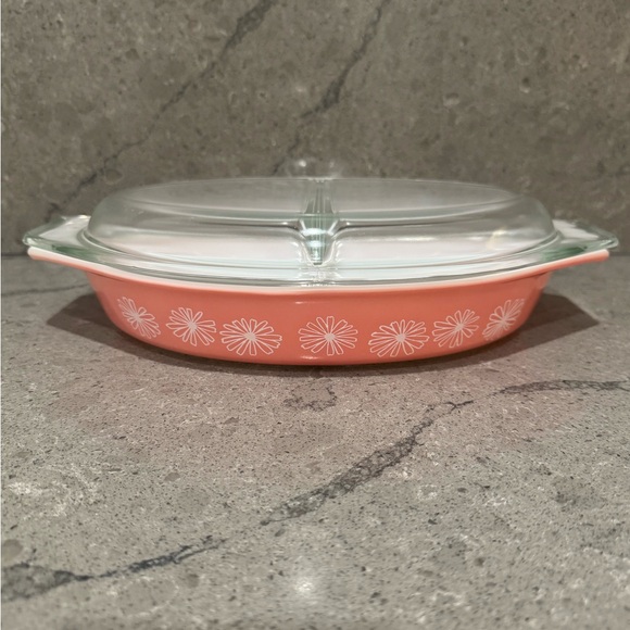 Pyrex Pink Daisy Split Casserole Dish With Lid - Picture 1 of 6